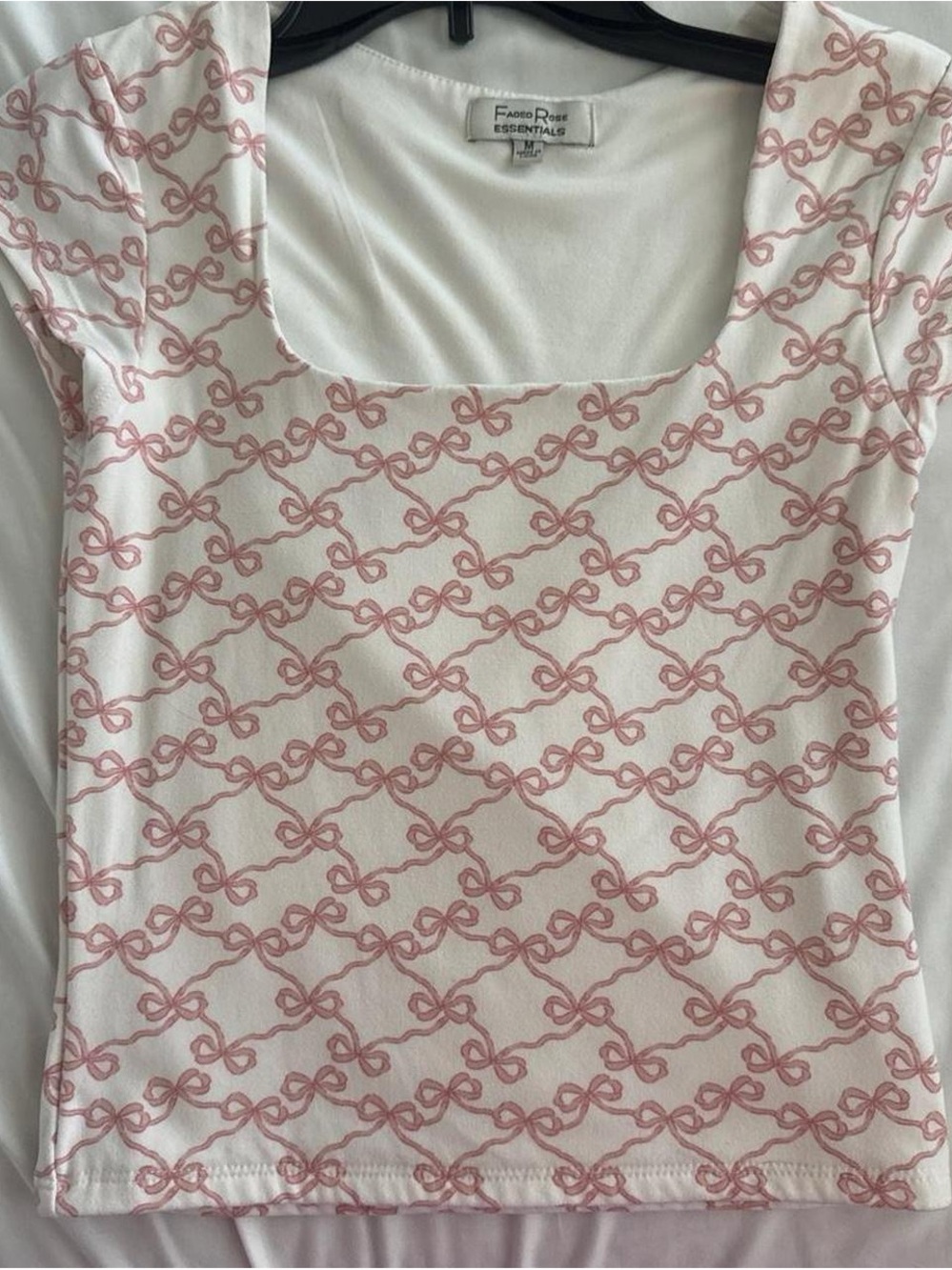 Faded Glory Essentials White Crop Top with Pink Knot Pattern